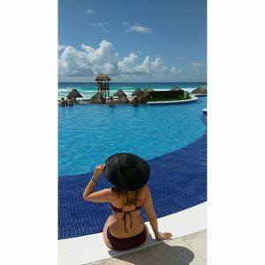 Meet your Posher, Monica